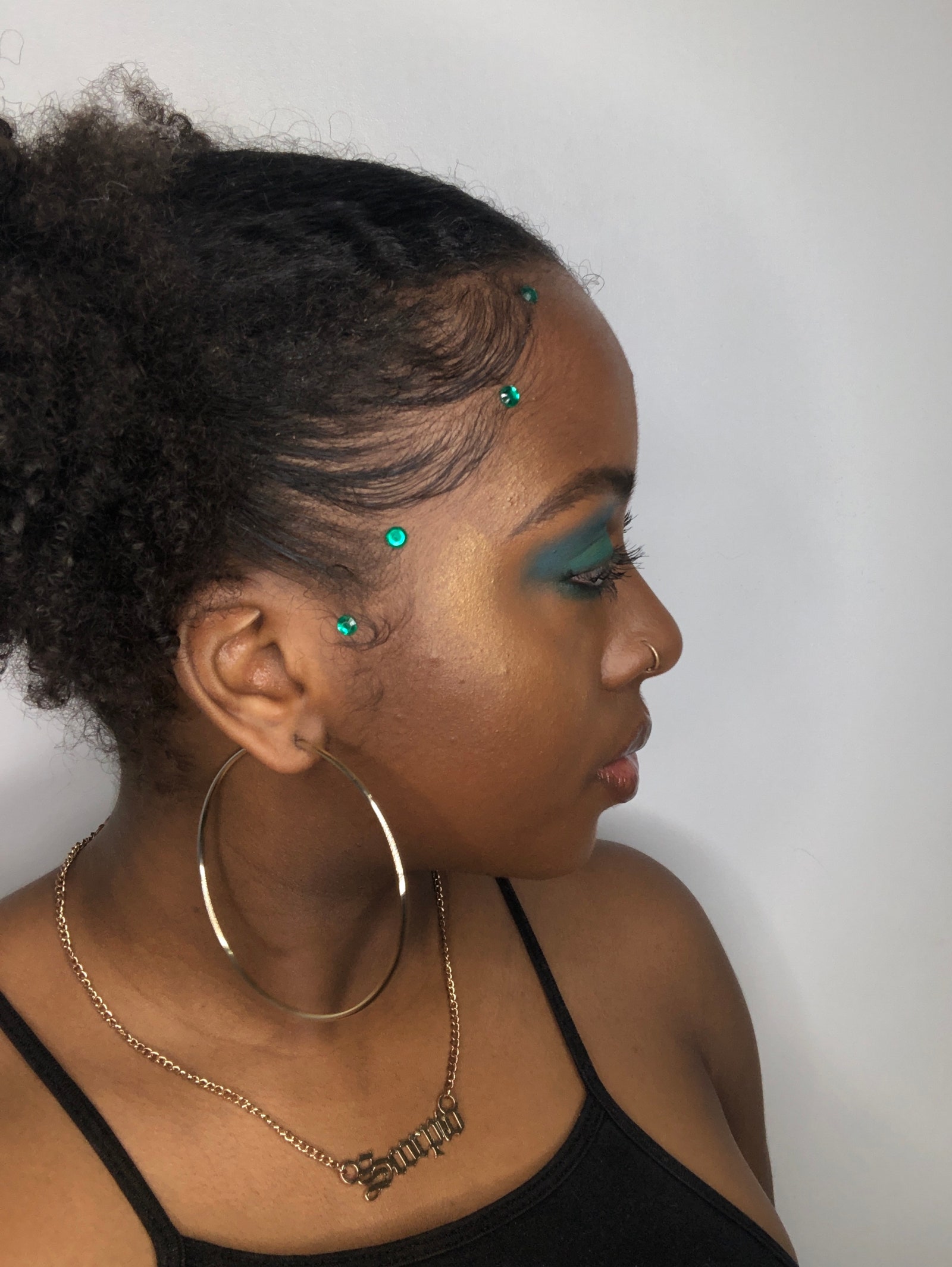 bedazzling-your-hairline-the-best-hair-hack