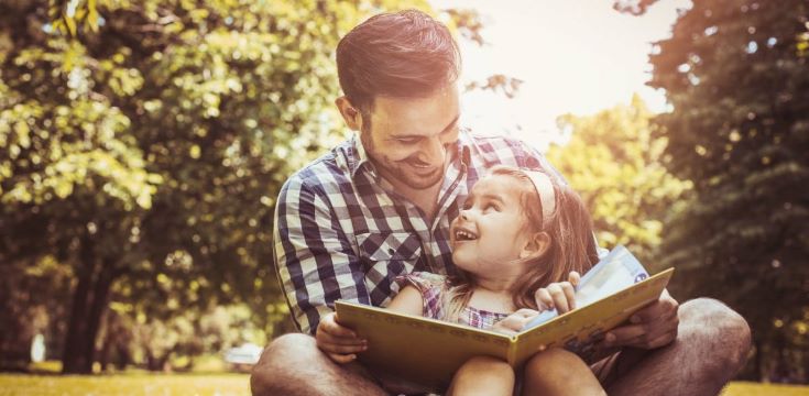 dad-and-daughter-reading