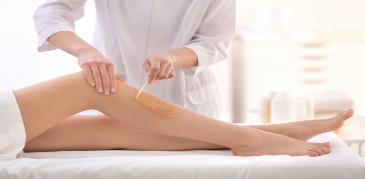 Waxing-legs-salon