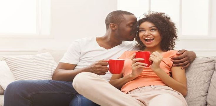 couple-inlove-drinking-tea