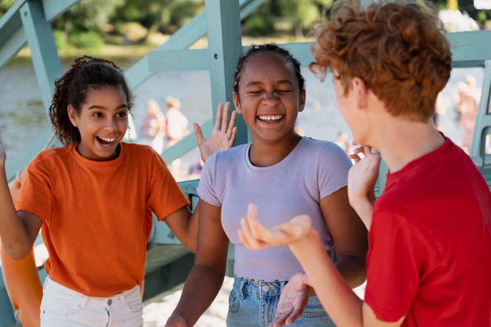 teenagers-having-fun-summer