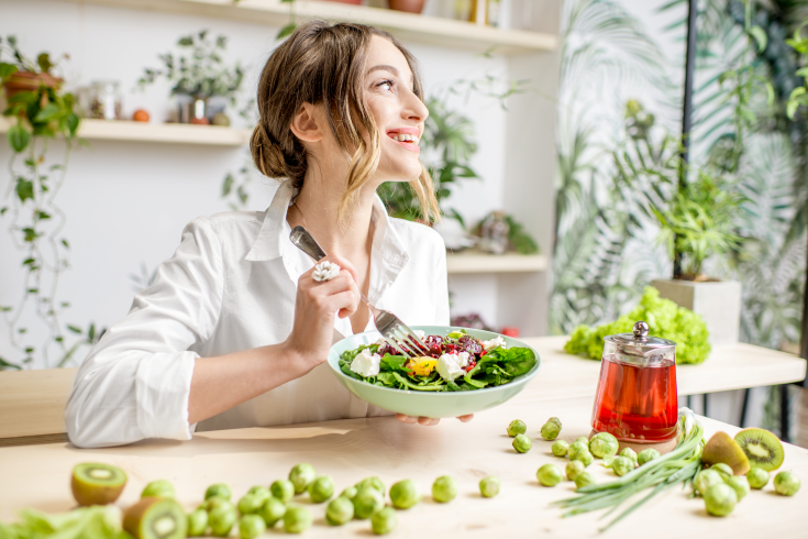 woman-eating